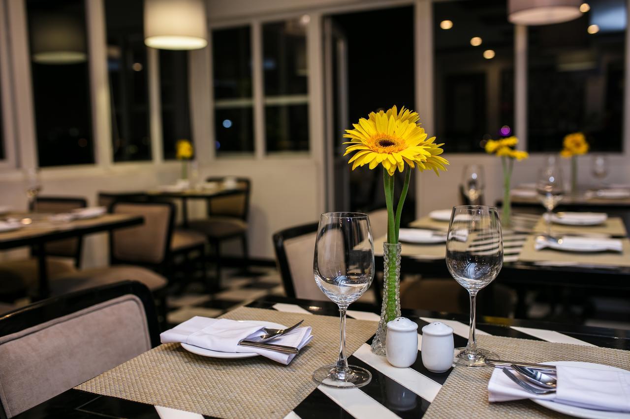 Serenity Diamond Hotel Hanoi Esterno foto